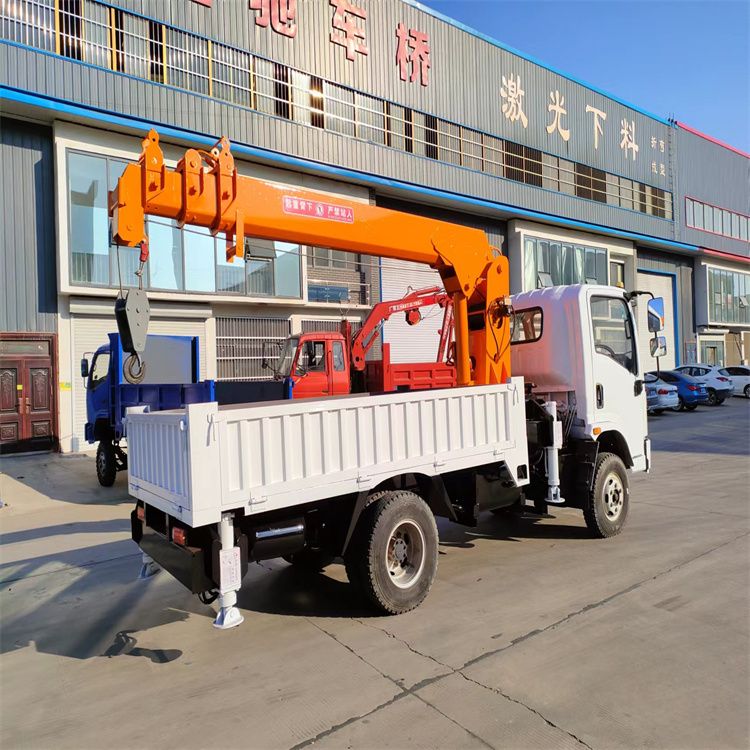 埔盐乡三轮随车吊定制 农用改装机自备吊中瑞长期出售